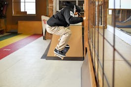 スケートボードHOW TOフラット編 「オーリーの練習方法」